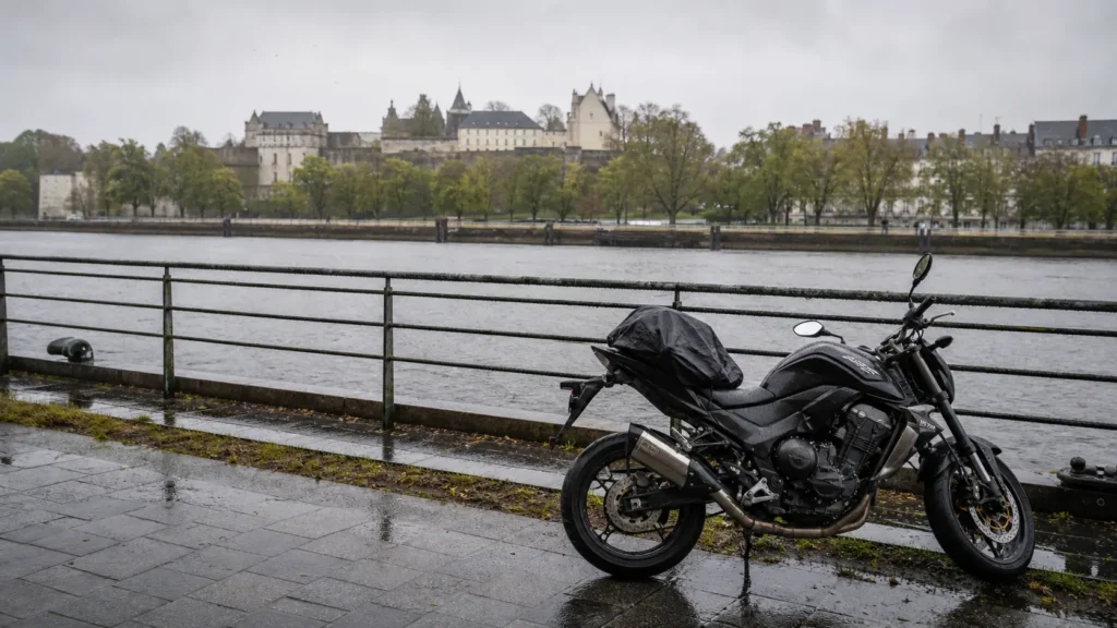 Illustration assurance moto à Nantes