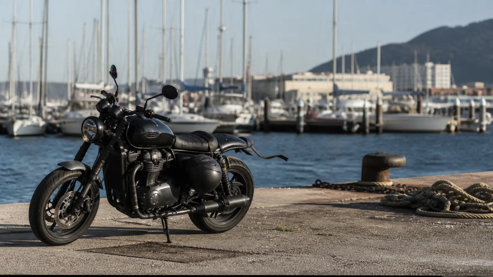 Illustration assurance moto à Toulon